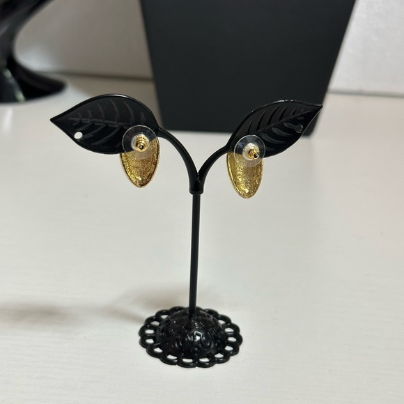 Dangle Earrings - Picture 3 of 4